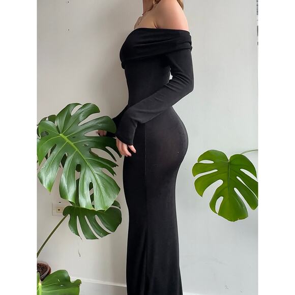 Edikted Maxi Formal Dress - Picture 2 of 5